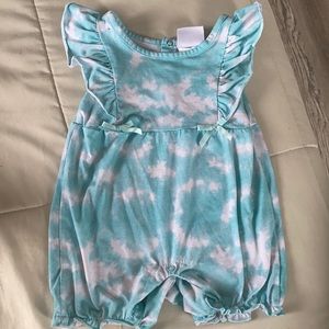 Baby girl tie dye onesie 🦋